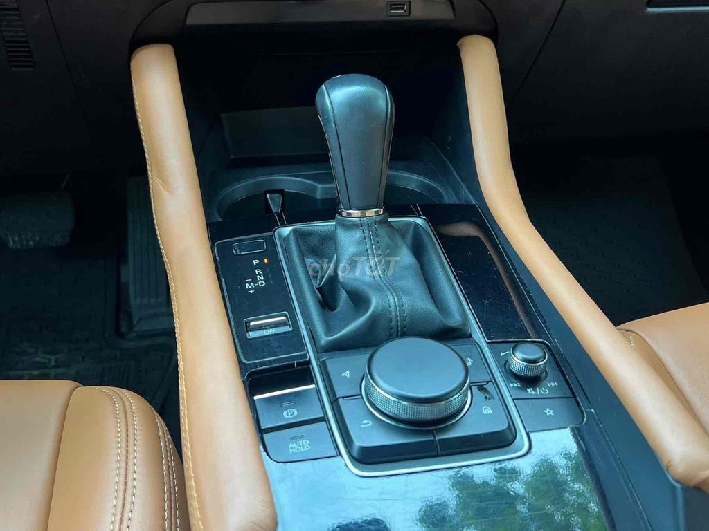 Mazda 3 2020 1.5L Deluxe - 64000 km. Mua bán Ô tô tại Quận Long Biên Hà Nội được đăng bởi Trang Gala hình 11