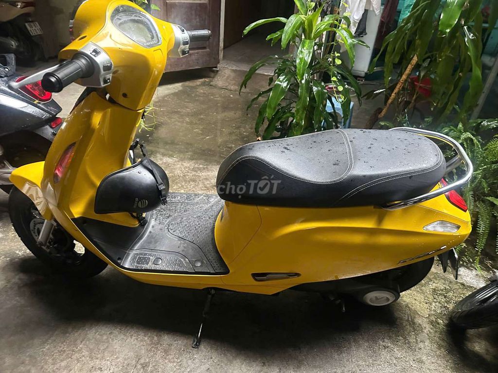 Электроскутер VinFast EVO 200, ханойские номера