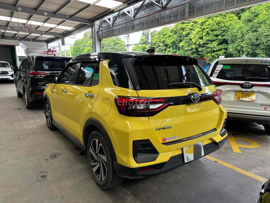 Toyota Raize 1.0Turbo Vàng nóc đen thể thao 2023. Mua bán Ô tô tại Quận Tân Phú Tp Hồ Chí Minh được đăng bởi TRƯƠNG THANH TUYỀN hình 3