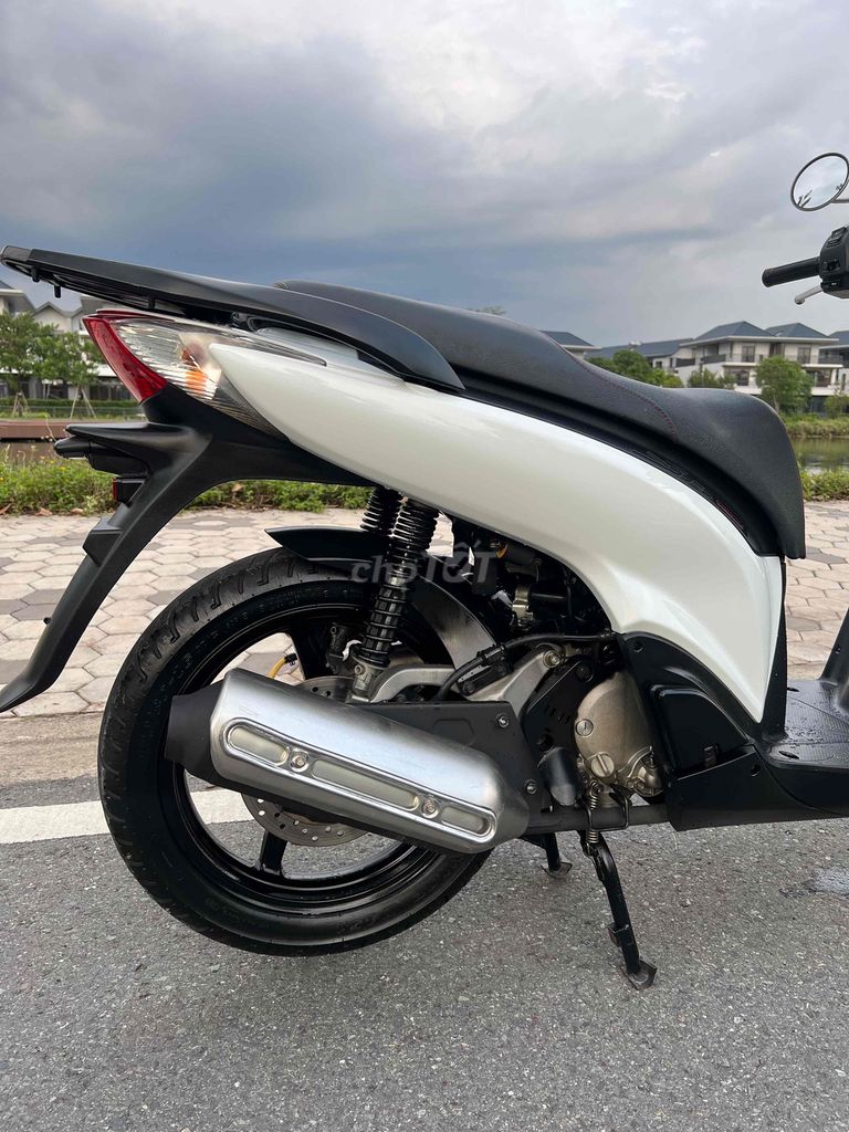 Sh nhập 3 cục 2011 9c 5002 máy zin chưa chạm. Mua bán Xe máy tại Huyện Long Thành Đồng Nai được đăng bởi Hải Nguyễn hình 5