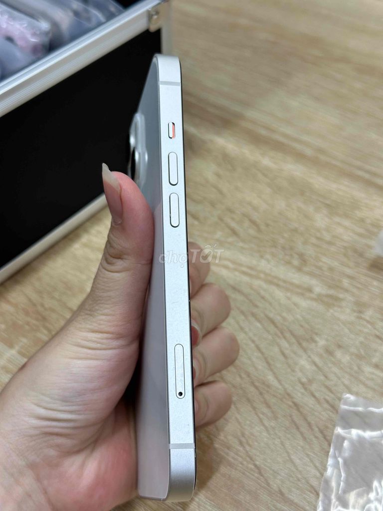 iPhone 13 128GB Trắng Việt Nam. Mua bán Điện thoại tại Quận 11 Tp Hồ Chí Minh được đăng bởi THI CÔNG TUẤN ANH hình 1