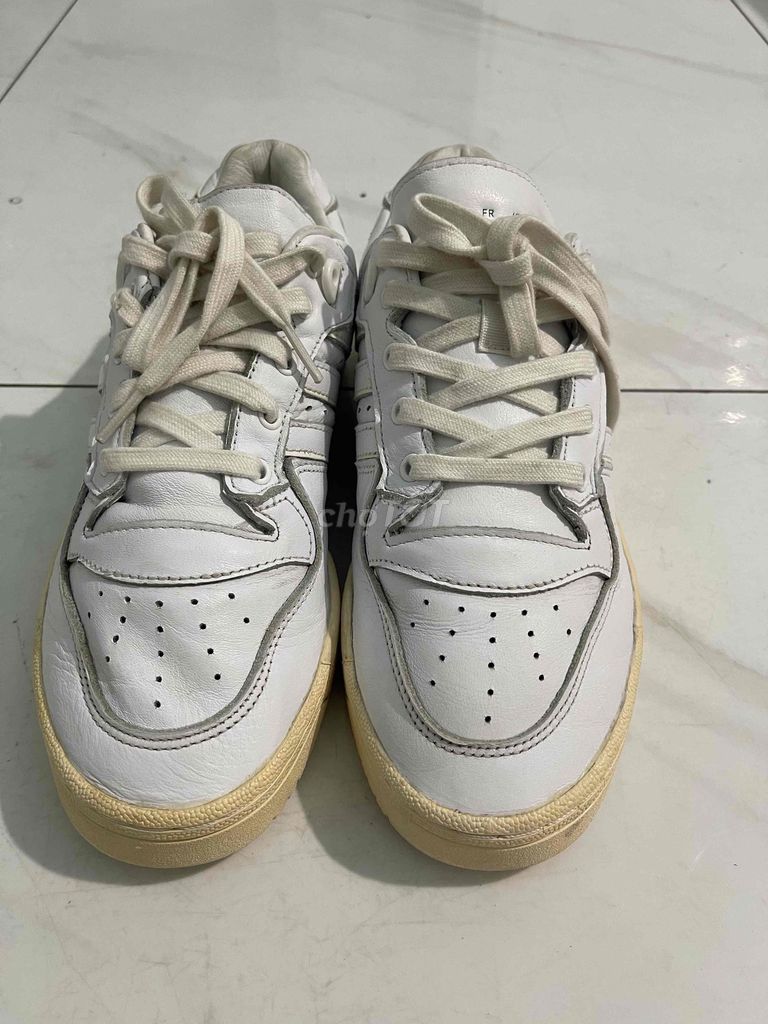 Giày thể thao Adidas Trắng size 39-40. Mua bán Giày dép tại Thành phố Thủ Dầu Một Bình Dương được đăng bởi ĐÀO VĂN CƯỜNG hình 1