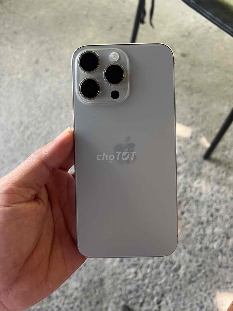 Apple iPhone 15 Pro Max 256GB Quốc tế. Mua bán Điện thoại tại Thành phố Thủ Đức Tp Hồ Chí Minh được đăng bởi jony nguyễn hình 1