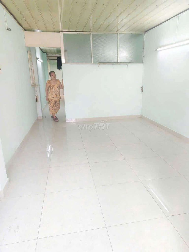 2 PHÒNG. DT 4 X 15M. HẺM 4M HẬU GIANG