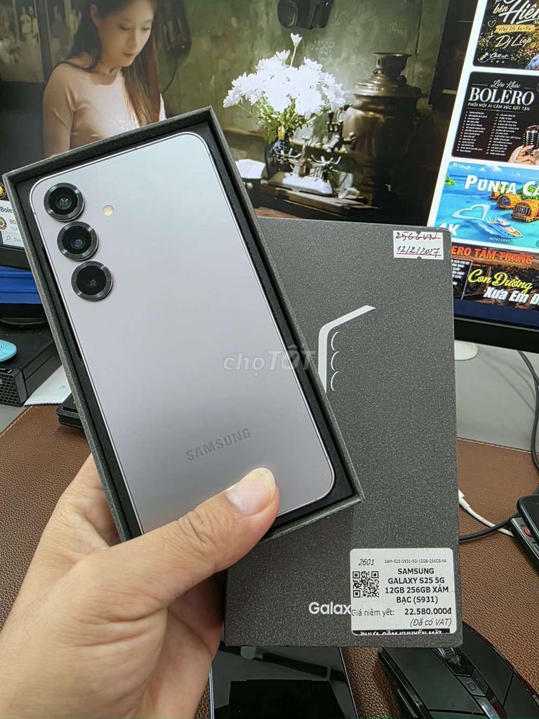 Samsung S25 5G 256GB SSVN 2 SIM FULBOX ĐẸP 99%. Mua bán Điện thoại tại Quận Đống Đa Hà Nội được đăng bởi HƯNG PHÁT Mobile hình 1