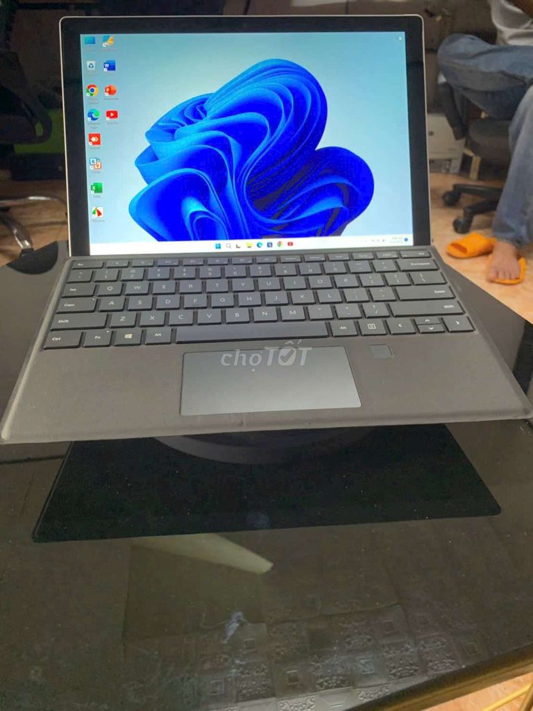 Microsoft Surface Pro 6 i5-8350U 12.3 in 8GB/128GB. Mua bán Laptop tại Thành phố Buôn Ma Thuột Đắk Lắk được đăng bởi Thế Giới Phụ Kiện BMT hình 1