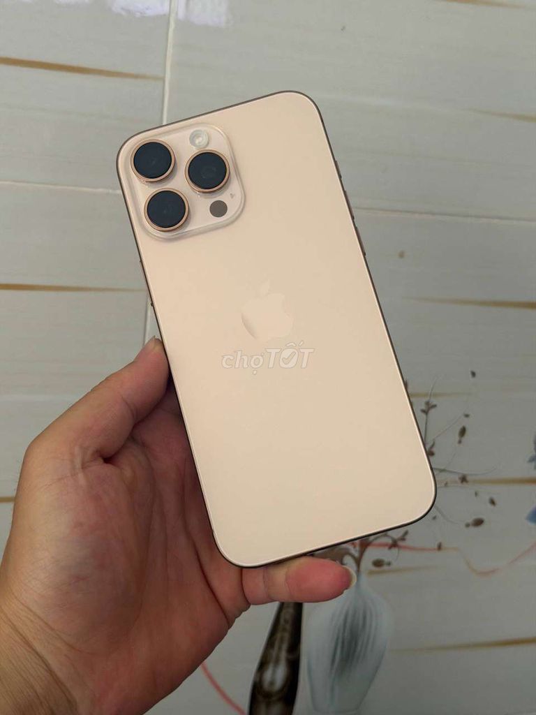 iPhone 16 Pro Max 512GB Vàng Mỹ thay màn. Mua bán Điện thoại tại Quận Tân Phú Tp Hồ Chí Minh được đăng bởi LUCKY SHOP hình 1