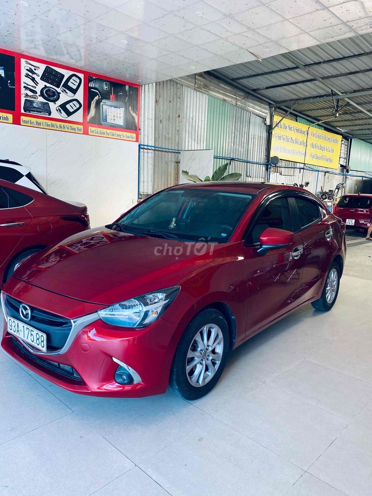 Mazda 2 2019 автомат, красный