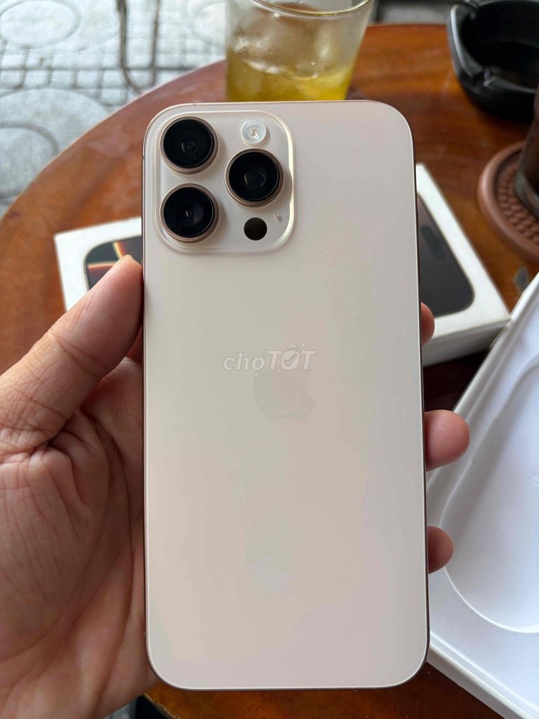 Apple iPhone 16 Pro Max 256GB Vàng. Mua bán Điện thoại tại Quận Bình Thạnh Tp Hồ Chí Minh được đăng bởi Phone27 hình 1