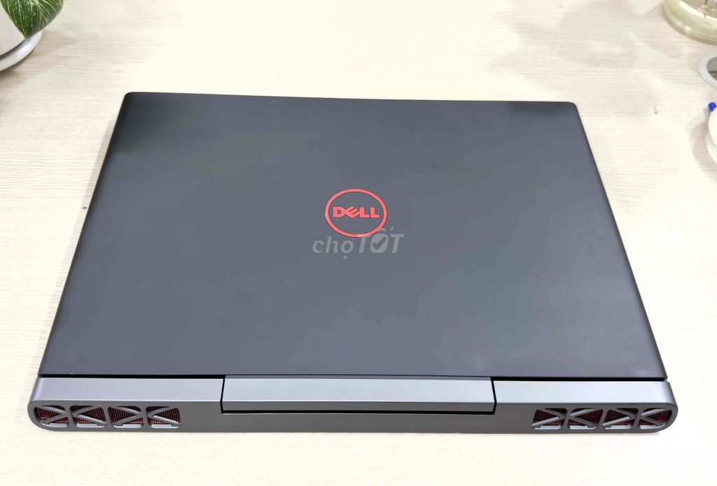 Dell 15 7000 Gaming i7-7700HQ Ram16 SSD256 GTX1050. Mua bán Laptop tại Quận Hai Bà Trưng Hà Nội được đăng bởi Akiba shop hình 1