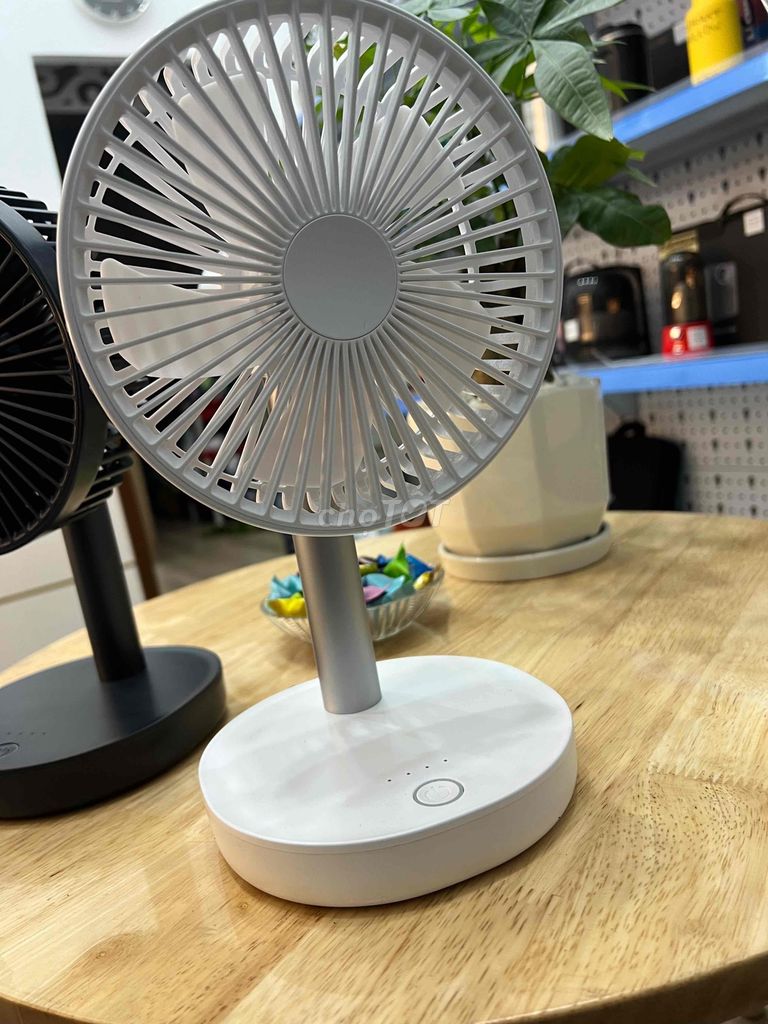 Quạt sạc tích điện để bàn Xiaomi JIPIN JP-F05 , có. Mua bán Quạt tại Huyện Hóc Môn Tp Hồ Chí Minh được đăng bởi Siri hình 6
