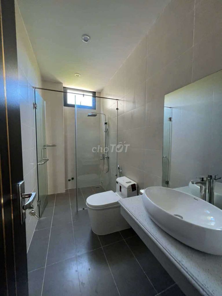 Furnished family house with a ground-floor bedroom in Hòa Xuân — photo 7