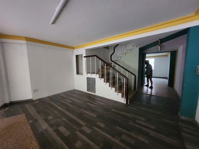 căn góc 2 mặt tiền Nguyễn Văn trỗi cần bán hoặc thuê