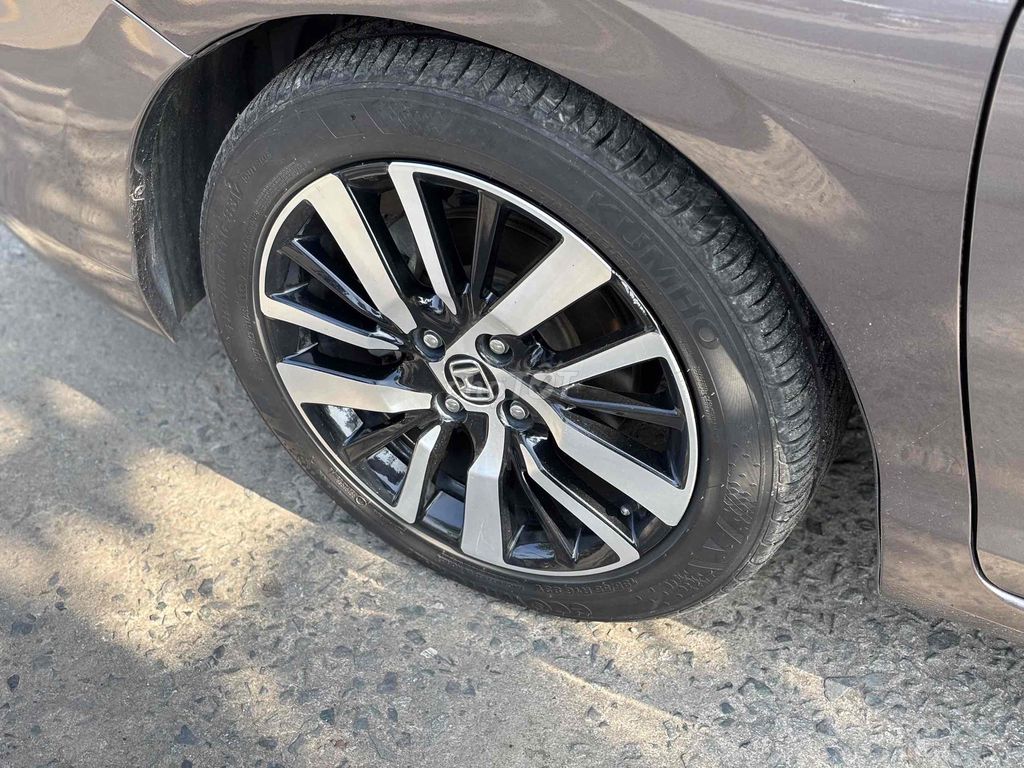 Honda City RS 2022 – ODO 7 vạn – Xe đẹp xuất sắc. Mua bán Ô tô tại Huyện Hóc Môn Tp Hồ Chí Minh được đăng bởi Linh Diệu hình 7