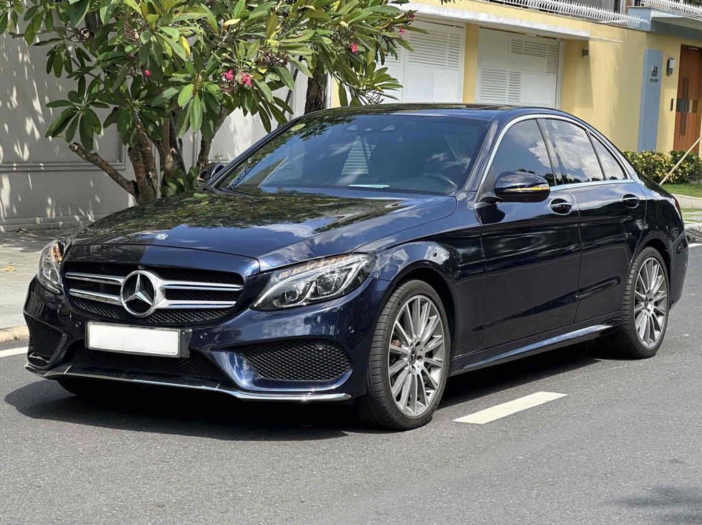 Mercedes C300 AMG 2017, пробег 54 000 км, в супер состоянии