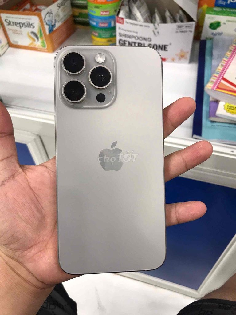 Apple iPhone 15 Pro Max Titan tự nhiên. Mua bán Điện thoại tại Thành phố Dĩ An Bình Dương được đăng bởi Sơn hình 1