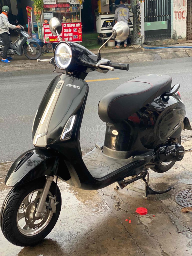 BÁN XE VESPA 50cc. BS 60. KHÔNG CẦN BẰNG LÁI. Mua bán Xe máy tại Thành phố Thủ Đức Tp Hồ Chí Minh được đăng bởi Xe Máy Quốc Hằng góp 0 đồng hình 2