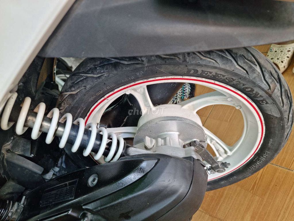 Yamaha Mio Classico màu Trắng. Mua bán Xe máy tại Quận Ninh Kiều Cần Thơ được đăng bởi CHXM Trung Trưc  hình 3