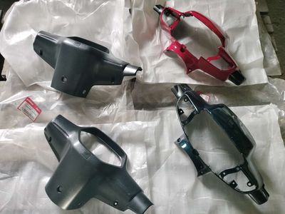 Thanh Lý Hộp Đầu Đèn W110 zin Thái. Mua bán Phụ tùng xe tại Huyện Mang Thít Vĩnh Long được đăng bởi TRẦN HOÀNG NAM