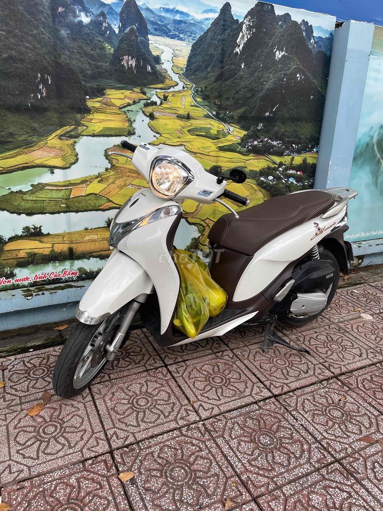 Honda SH Mode 2016 Đặc biệt Trắng nâu tem gold0000. Mua bán Xe máy tại Quận 10 Tp Hồ Chí Minh được đăng bởi Shop Chất hình 2