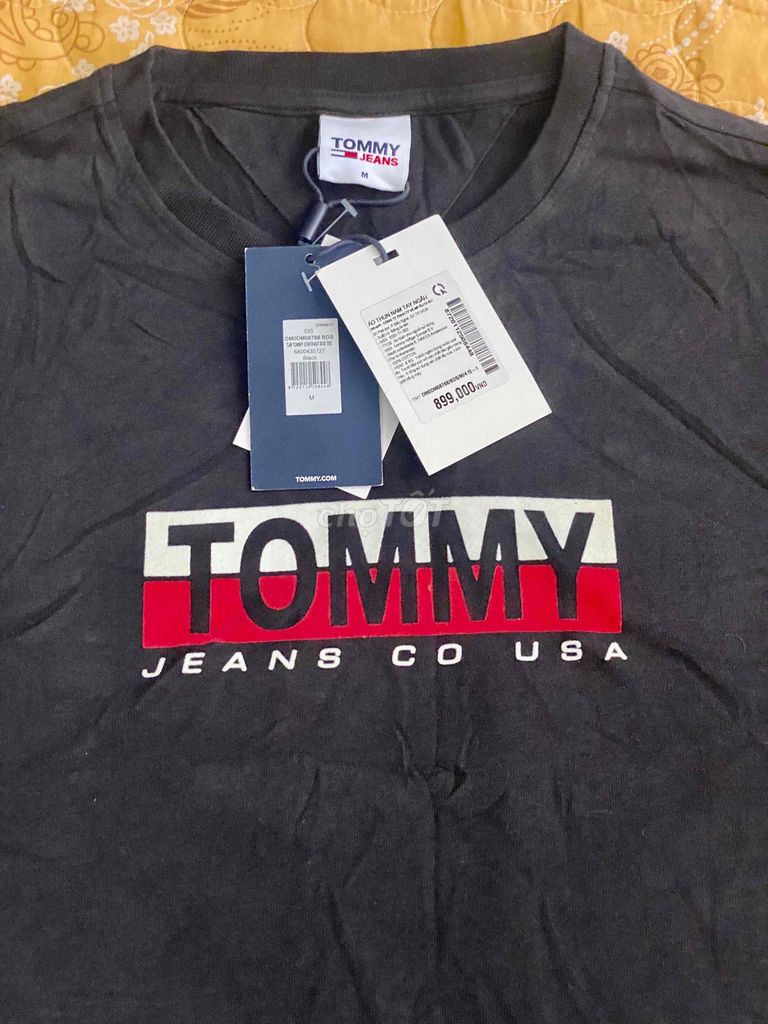 Cần bán áo thun Tommy Jean chính hãng. ( Mới 100%)
