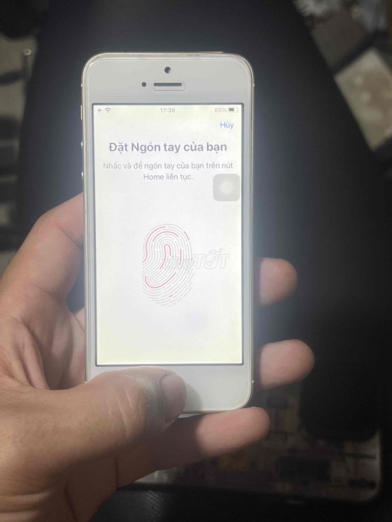 Apple iPhone SE 32GB Vàng. Mua bán Điện thoại tại Quận Bình Tân Tp Hồ Chí Minh được đăng bởi Sĩ Nguyễn Vlogs hình 1