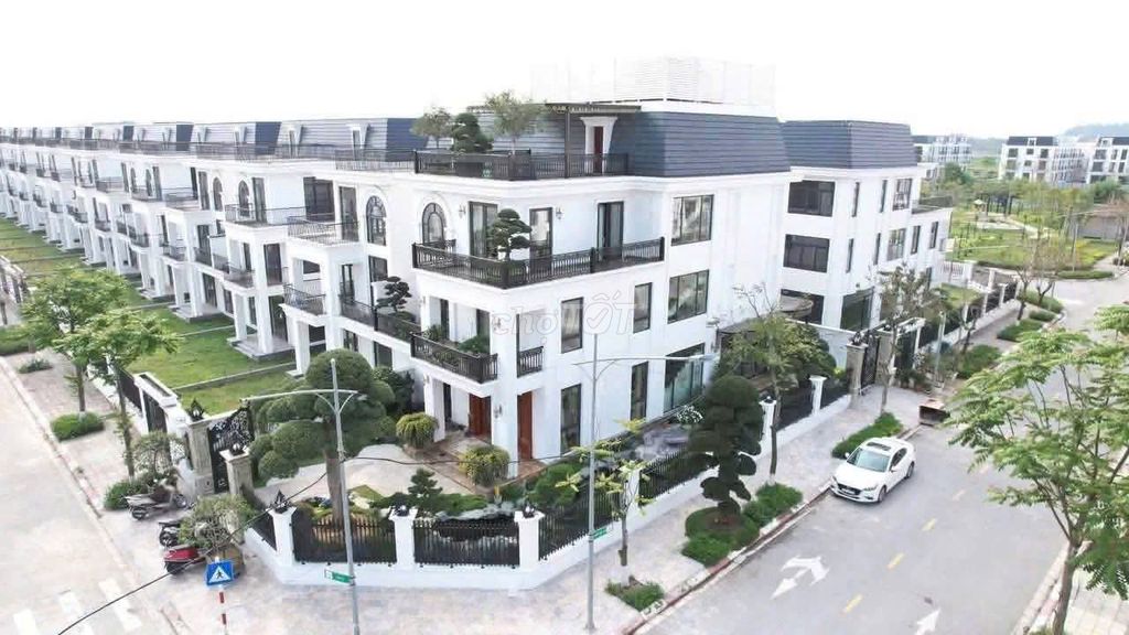 Продается угловая квартира HUD площадью 159 м² в центре Ме Линь - Красный список