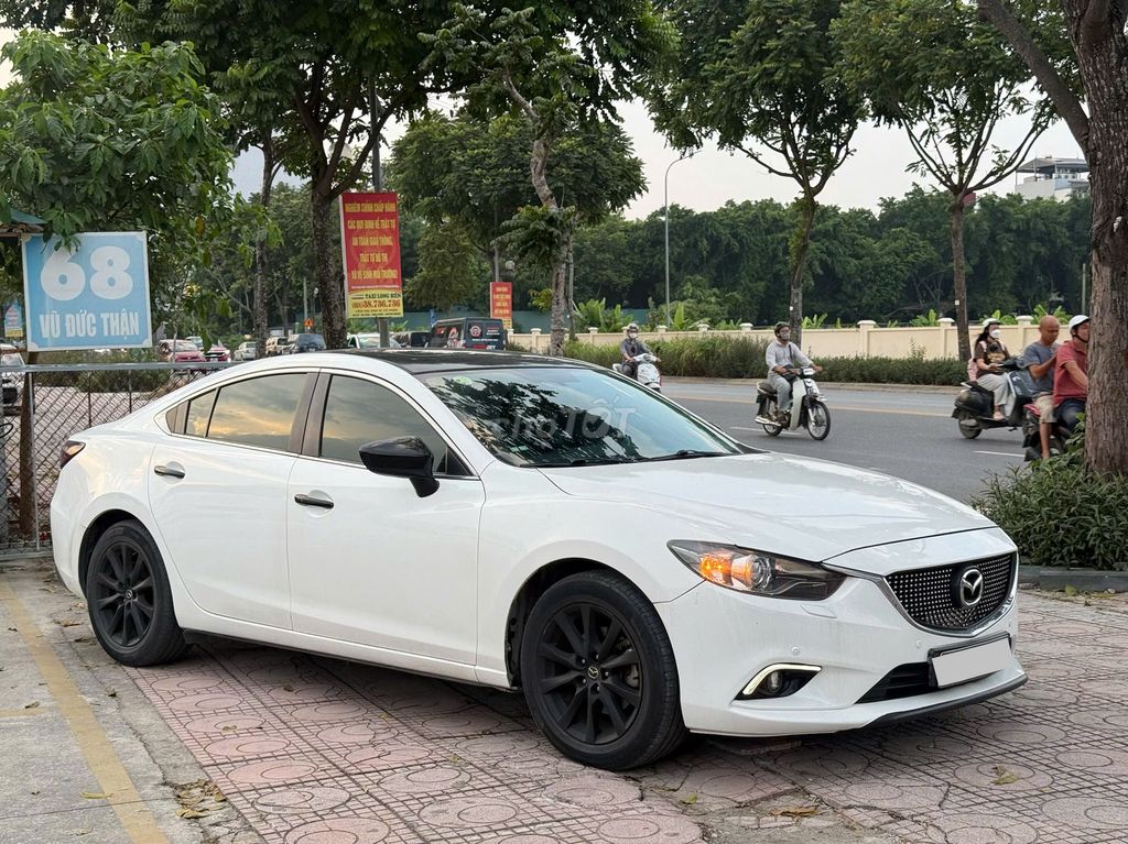Mazda 6 2.0AT 2016 Trắng 9 vạn