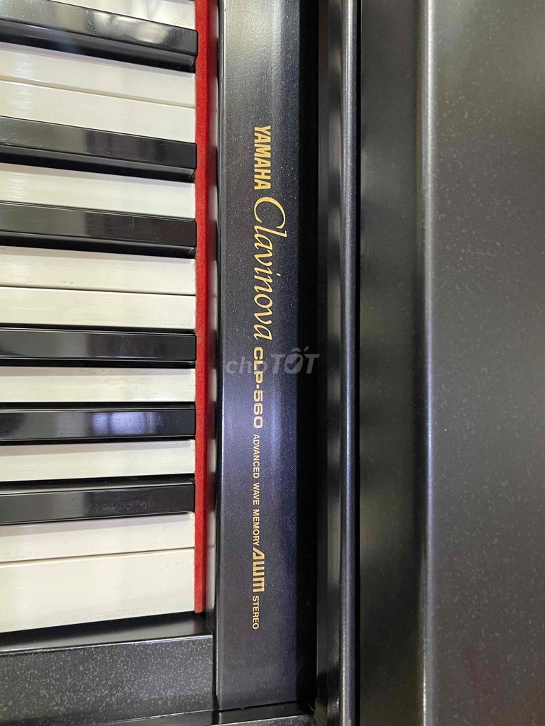 Đàn Piano Yamaha CLP-560 màu đen cực đẹp(ảnh thật)