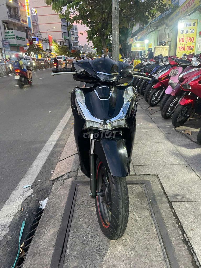 Honda sh160 ABS 2024 mới 90% Bstp chính chủ. Mua bán Xe máy tại Quận Tân Phú Tp Hồ Chí Minh được đăng bởi Tuanduy hình 2