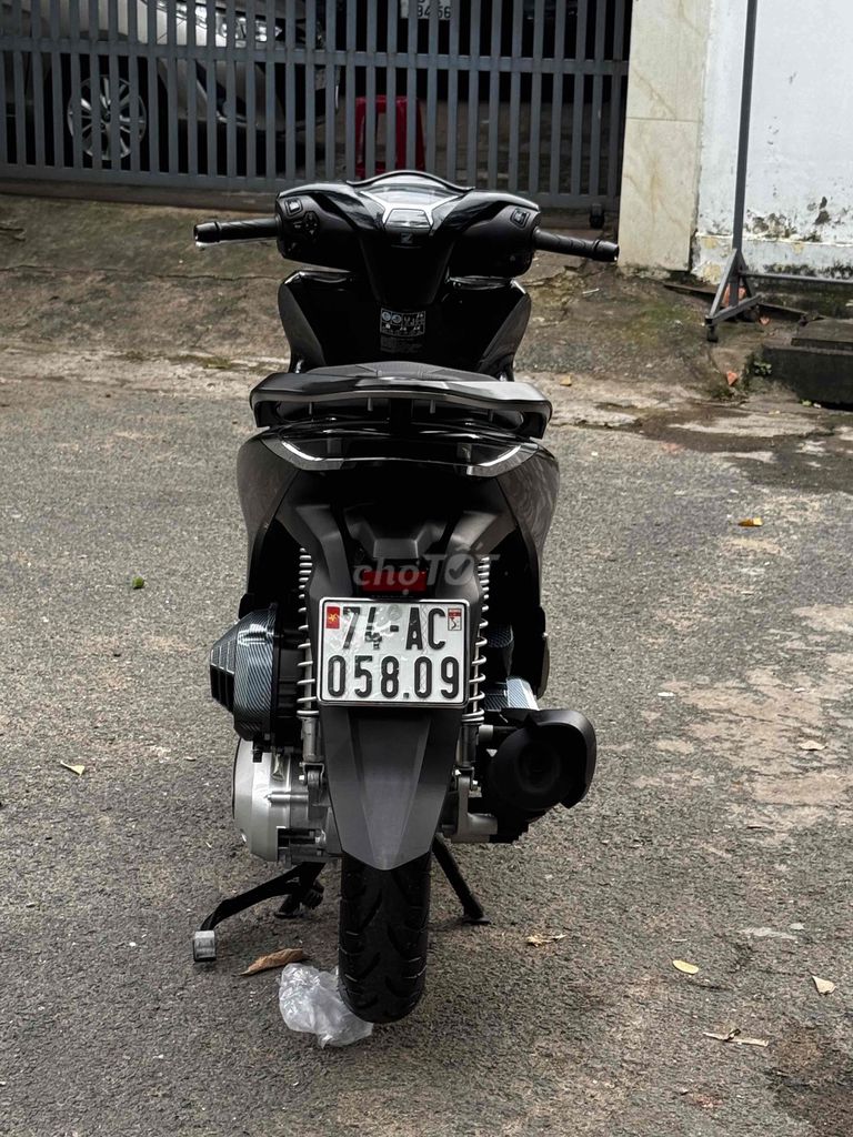 Honda SH 160i конец 2024 черный, оригинал, 1 владелец