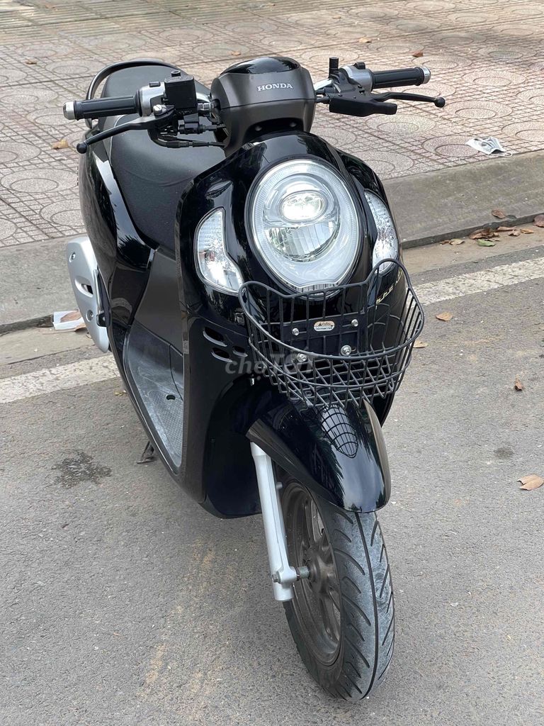 Honda Scoopy 2022 Nâu đen 22.000 km. Mua bán Xe máy tại Thành phố Thủ Đức Tp Hồ Chí Minh được đăng bởi iMotorbike Tiến Lộc hình 2