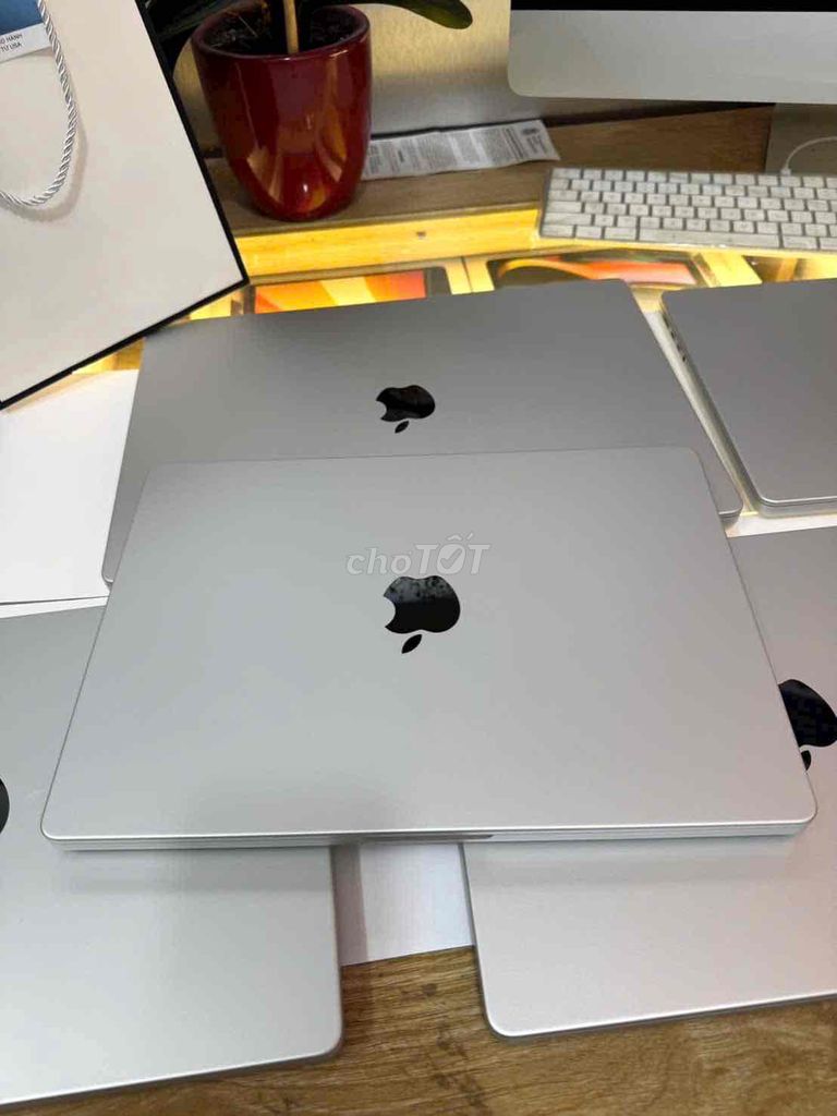 MacBook M2 Pro 14” 2023 16GB/1TB bh3 th pin9x. Mua bán Laptop tại Quận 3 Tp Hồ Chí Minh được đăng bởi Phúc Nguyễn hình 1