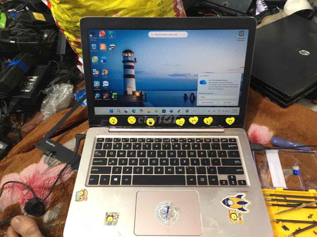 Asus UX310U i7-6500U 8GB/120GB. Mua bán Laptop tại Quận Hoàng Mai Hà Nội được đăng bởi ngochai hình 1