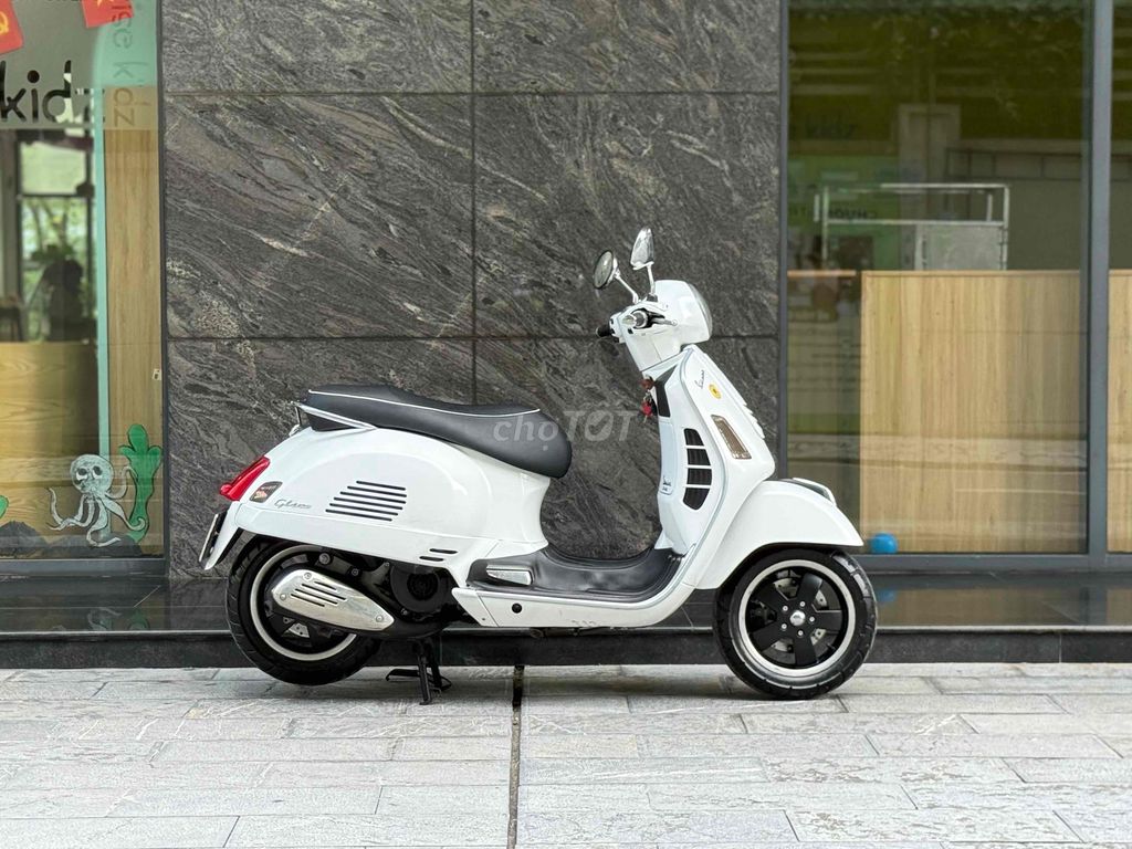 Siêu Đẹp và chất lượng Vespa Gts 3v ie Bạch Mã 29C. Mua bán Xe máy tại Quận Ba Đình Hà Nội được đăng bởi Xe Máy Nam Thi hình 3