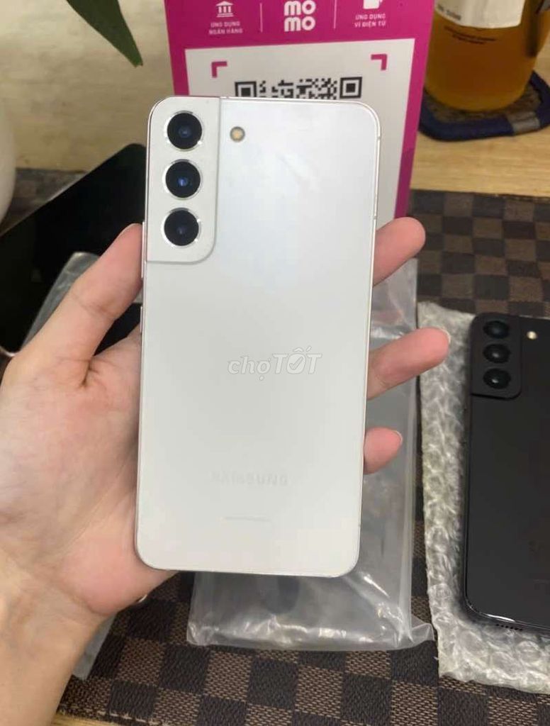 Samsung Galaxy S22plus Vàng Hồng 256GB, BH dài. Mua bán Điện thoại tại Quận 4 Tp Hồ Chí Minh được đăng bởi Minh phương hình 1
