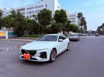 Vinfast Lux A 2022 Plus Trắng - 1 Chủ Từ Đầu
