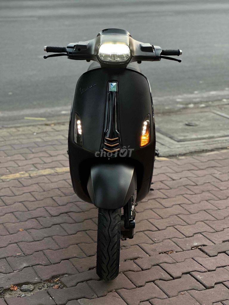 GÓP 0 LS- Vespa Sprint 2018 Đen FULL LED BS TPHCM
