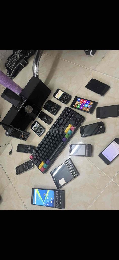 Blackberry passport Nokia 720 6210s  HTC hero. Mua bán Điện thoại tại Quận Tân Phú Tp Hồ Chí Minh được đăng bởi Trương Hiệp hình 1