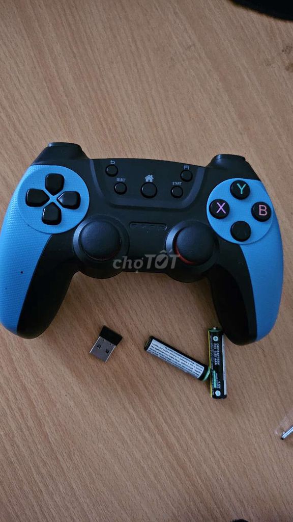 Tay cầm chơi game Bluetooth cho PC và điện thoại