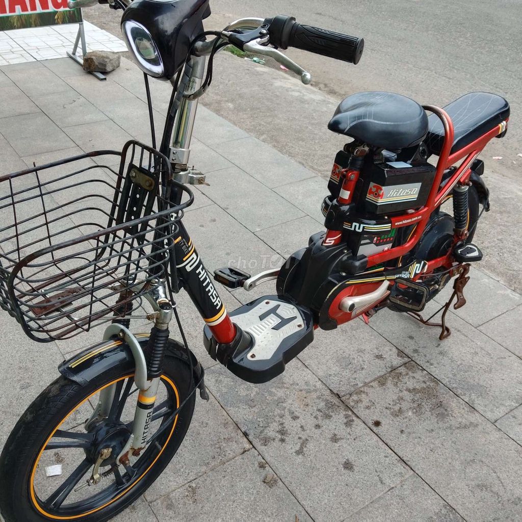 Xe đạp điện Hitasa Đỏ đen. Mua bán Xe điện tại Huyện Trảng Bom Đồng Nai được đăng bởi đinh long hình 4