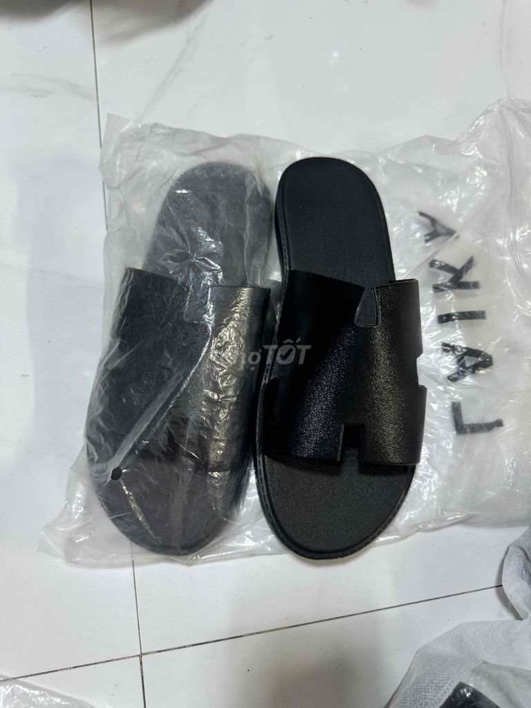 Dép lê Đen bền. Mua bán Giày dép tại Huyện Cái Bè Tiền Giang được đăng bởi Nguyễn Thị K.Duyên hình 1