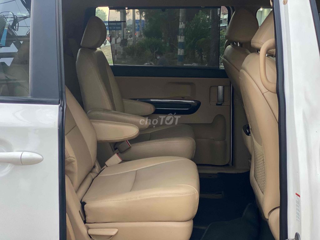Kia Sedona 2016 2.2 Dầu Trắng. Mua bán Ô tô tại Thành phố Long Khánh Đồng Nai được đăng bởi Mr hiếu hình 10
