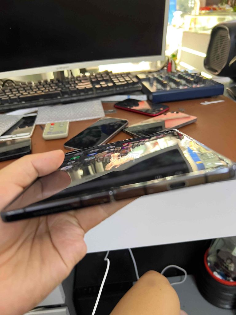 Samsung Galaxy Fold 4 12GB/256GB. Mua bán Điện thoại tại Quận Lê Chân Hải Phòng được đăng bởi hoang anh hình 1