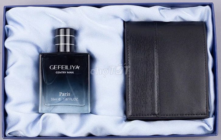 Set quà tặng ví da + nước hoa. Mua bán Phụ kiện thời trang khác tại Thành phố Bà Rịa Bà Rịa - Vũng Tàu được đăng bởi Quang Tran hình 1