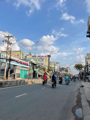 Bán đất góc 3 mặt tiền Hà Huy Giáp sát gò vấp, giá 26 tỷ. Mua bán đất tại Quận 12 Tp Hồ Chí Minh được đăng bởi Xuân Thắng