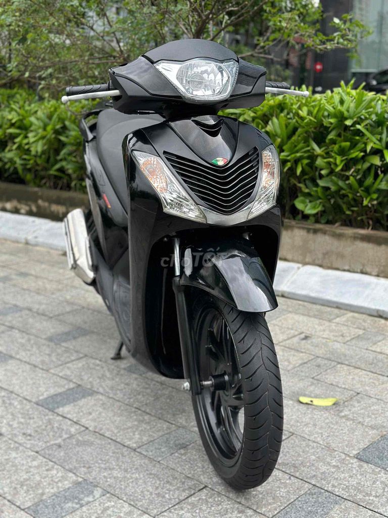 Cần bán SH 150 Khoá Smartkey 2016 độ nhâpj-Vip. Mua bán Xe máy tại Quận Đống Đa Hà Nội được đăng bởi Xe Máy Vượng Trung hình 3