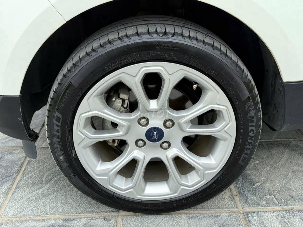 Ford EcoSport 1.5L Titanium AT, xe đẹp keng