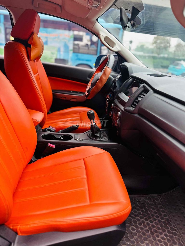 Ford Ranger 2020 Số sàn 70.000 km. Mua bán Ô tô tại Quận Hoàng Mai Hà Nội được đăng bởi anh Biên hình 16