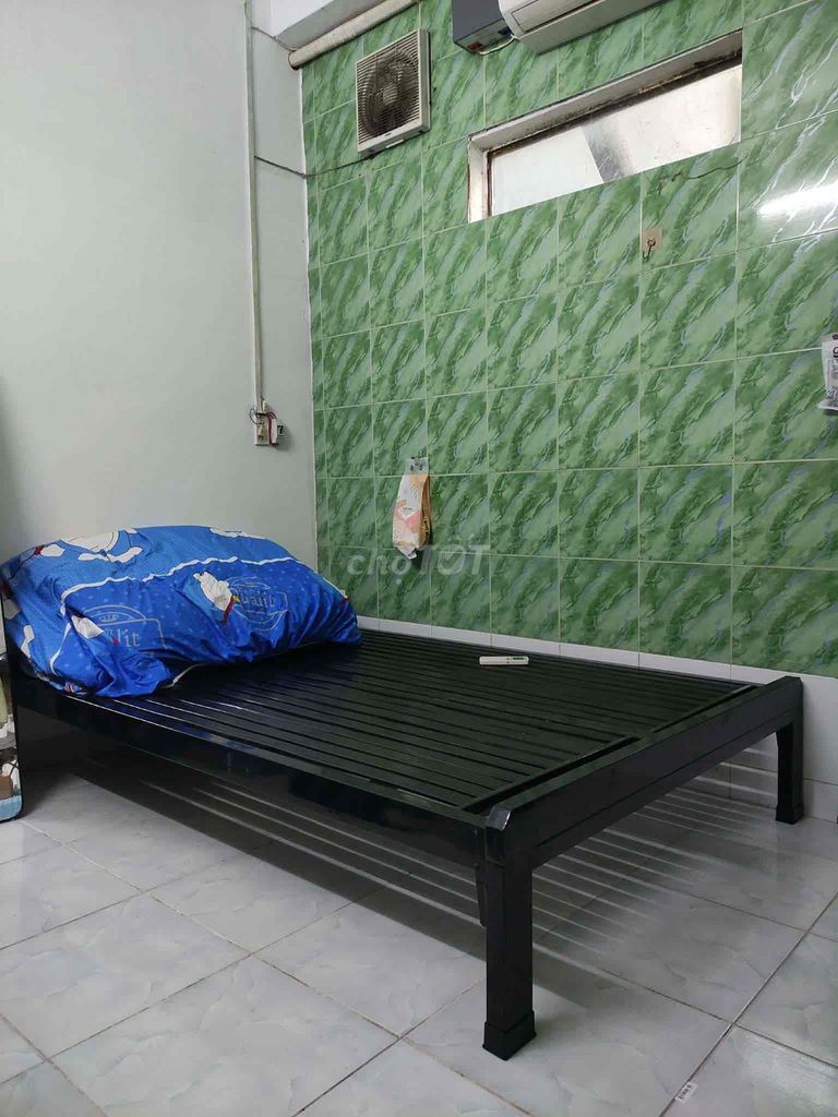 Giường sắt 1m4x2m Đen. Mua bán Giường, chăn ga gối nệm tại Quận Phú Nhuận Tp Hồ Chí Minh được đăng bởi Phú Trường Mạch hình 1